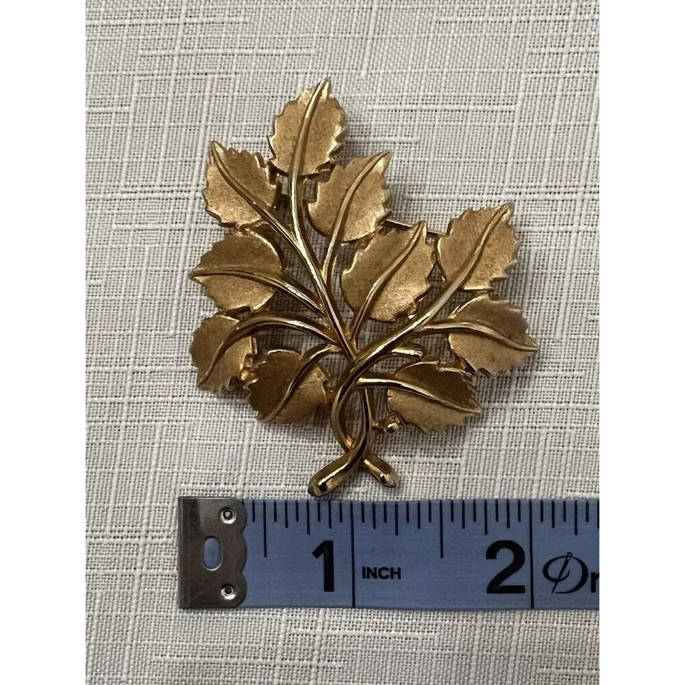 Vintage Trifari Tree Of Life Gold‎ Tone Brooch